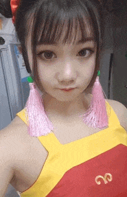 待我长发及腰回来娶我可好什么歌，待我长发及腰你娶我可好的说说